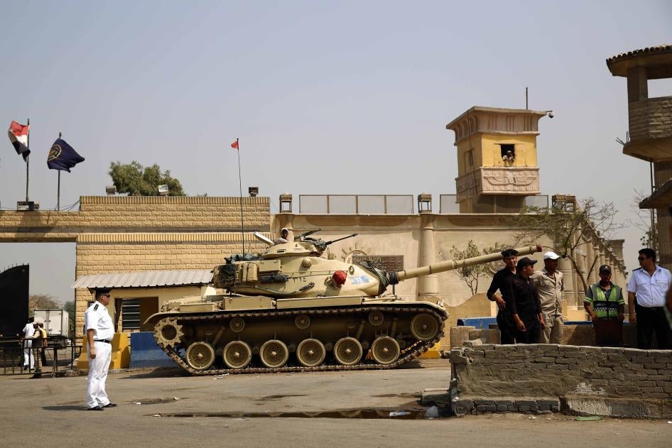 202205mena_egypt_toraprison