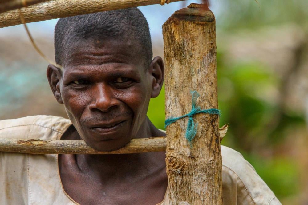 Anti-balaka fighters attacked “Arun,” a 43-year-old Peuhl man with an intellectual disability, after he fled fighting in Bria in November 2016. “One of the attackers tried to shoot me and I don’t know why I am alive,” he said. “I thought I had been struck
